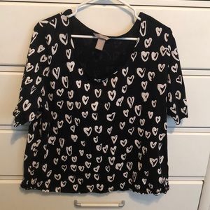 Cute black and white stretchy T-shirt